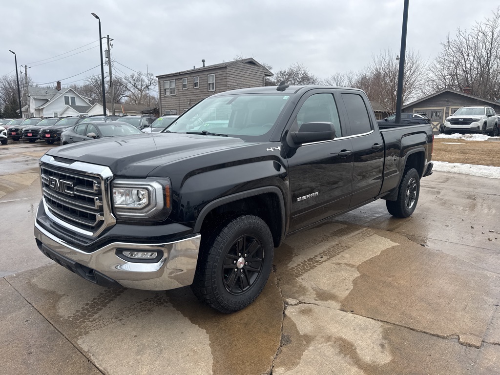 2018 GMC Sierra 1500 SLE 4WD  - CR19254  - C & S Car Company