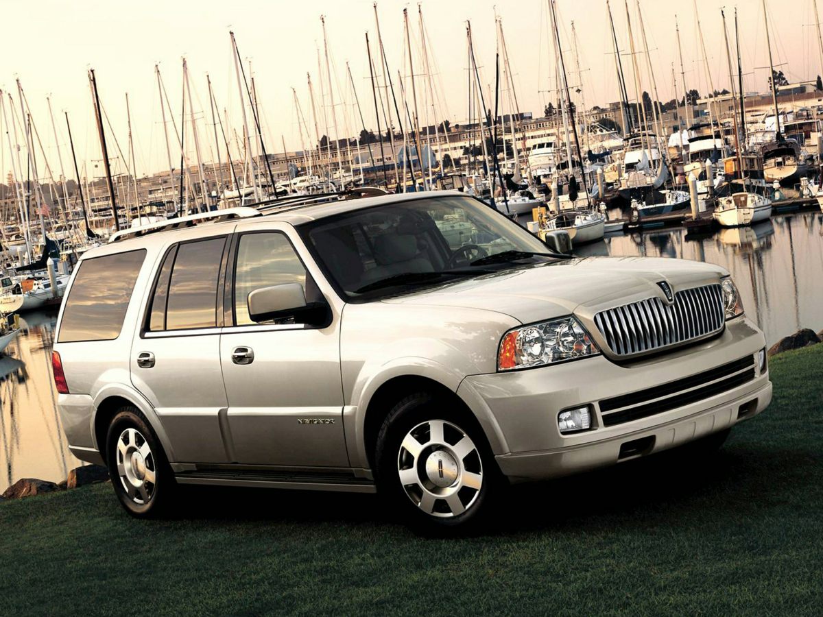 2005 Lincoln Navigator 4WD  - FHY11600A  - C & S Car Company