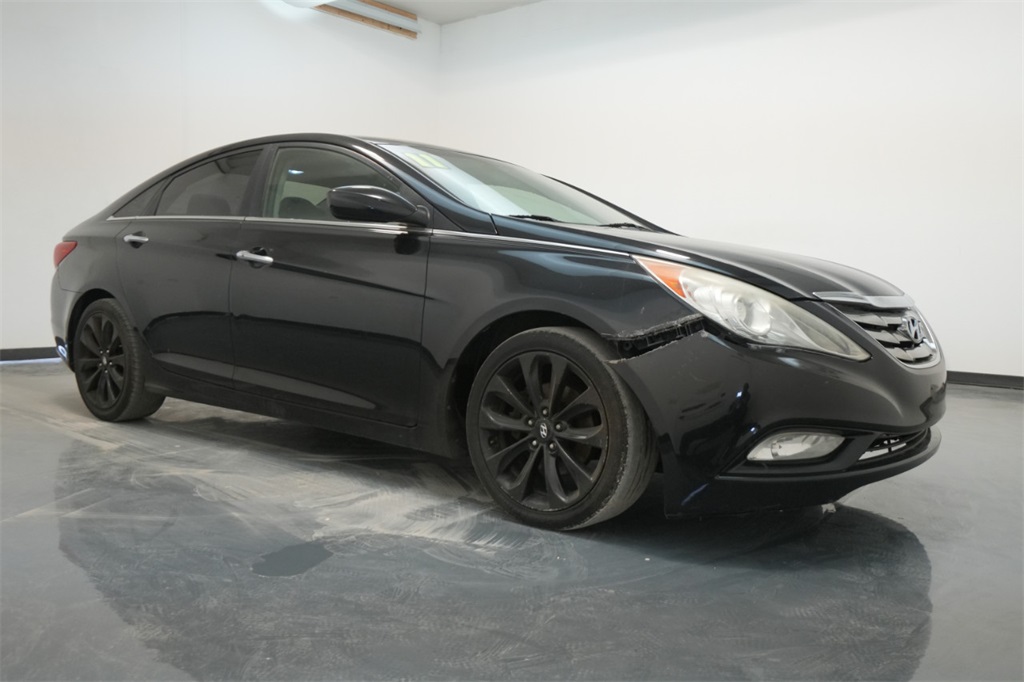 2011 Hyundai Sonata SE  - KHY10716C  - C & S Car Company II