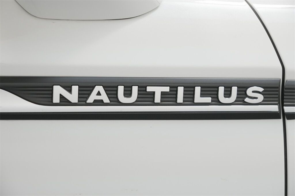 2020 Lincoln Nautilus  - C & S Car Company II