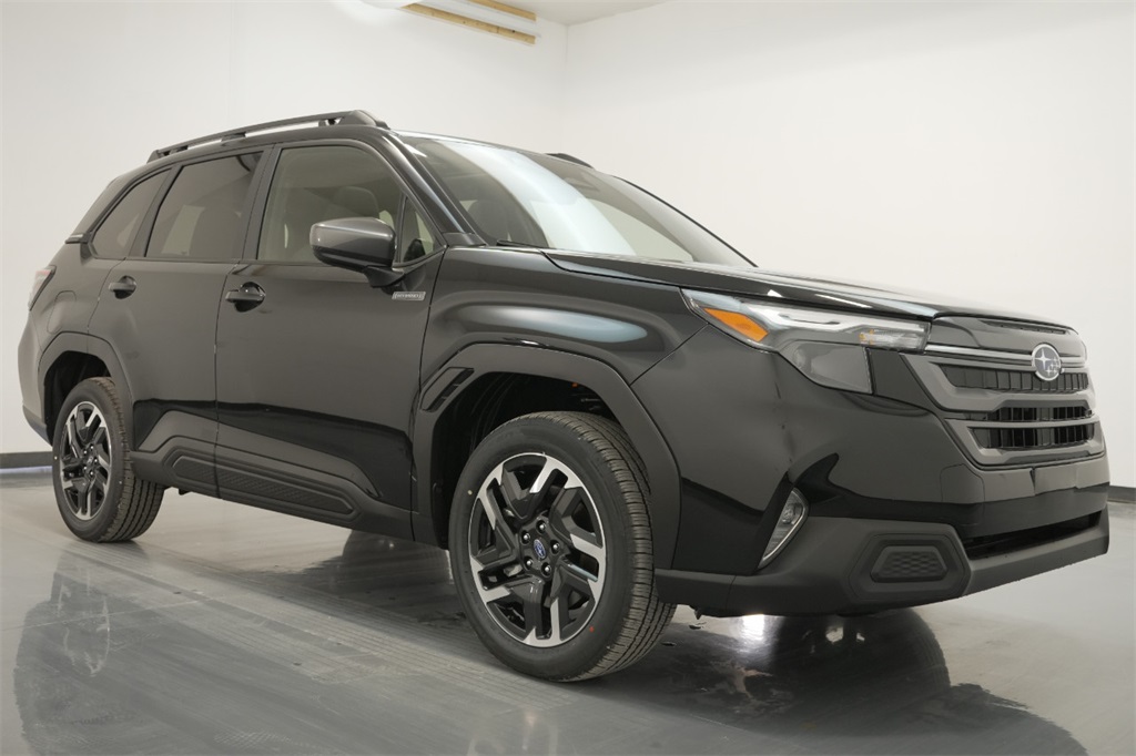 2025 Subaru Forester Premium AWD  - SB12946  - C & S Car Company
