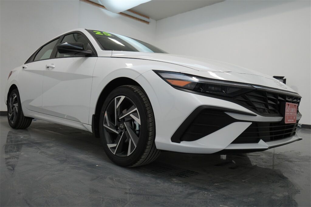 2025 Hyundai Elantra  - C & S Car Company
