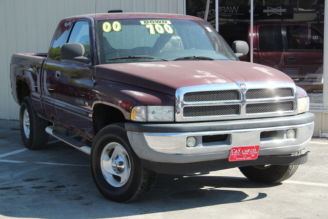 2000 Dodge Ram 1500 Laramie SLT 4WD - Stock # R14640 - Waterloo, IA