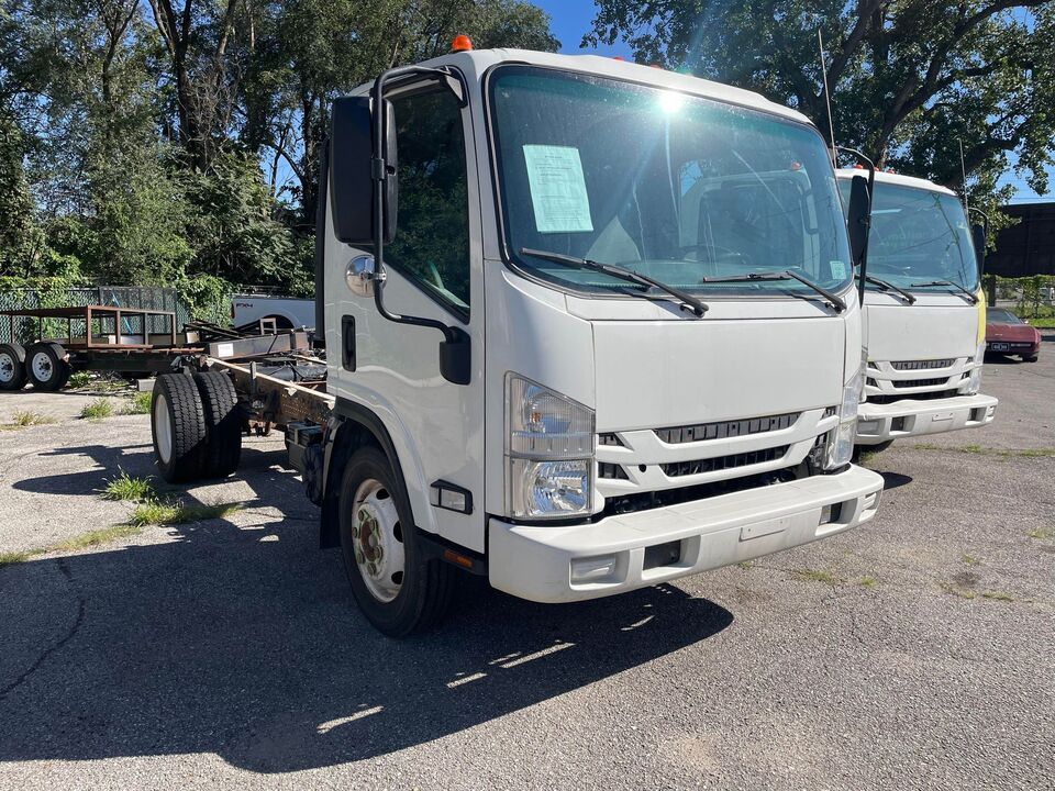 2017 Isuzu NPR HD GAS REG IBT PWL ALT FUEL  - 12825  - Area Auto Center