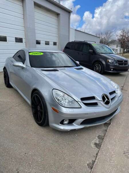 2005 Mercedes-Benz SLK-Class 350 for Sale  - 12333  - Area Auto Center