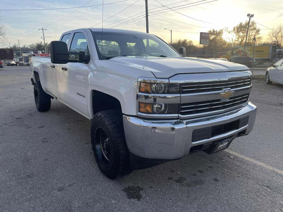 2017 Chevrolet Silverado 2500HD HEAVY DUTY 2WD  - 12910  - Area Auto Center