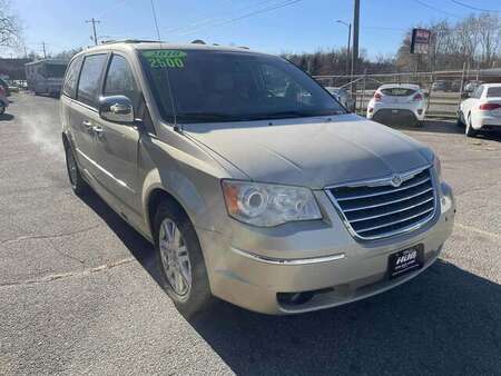 2010 Chrysler Town & Country LIMITED for Sale  - 12924  - Area Auto Center