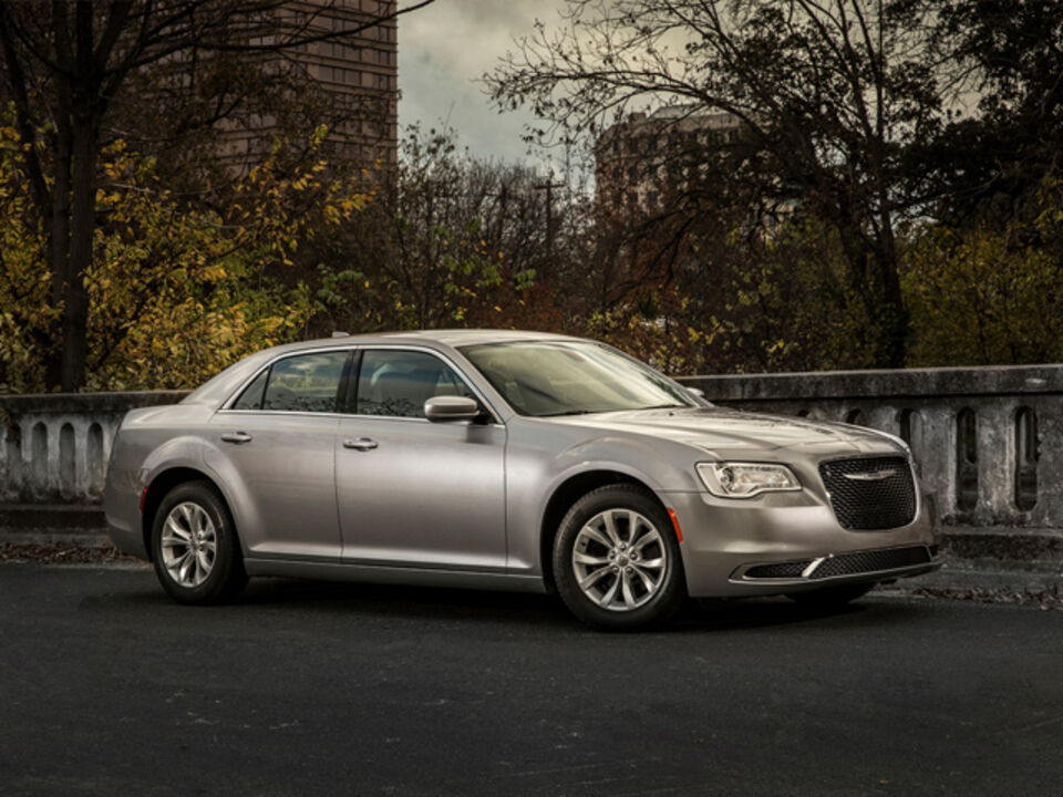 2016 Chrysler 300  - RPM Transport Sevices