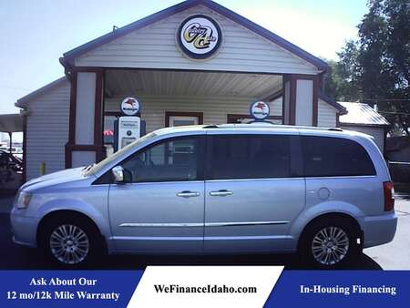 2013 Chrysler Town & Country Limited for Sale  - 10167  - Country Auto