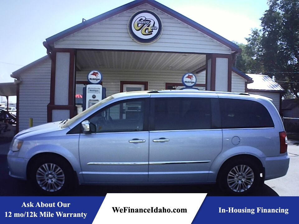 2013 Chrysler Town & Country Limited  - 10167  - Country Auto