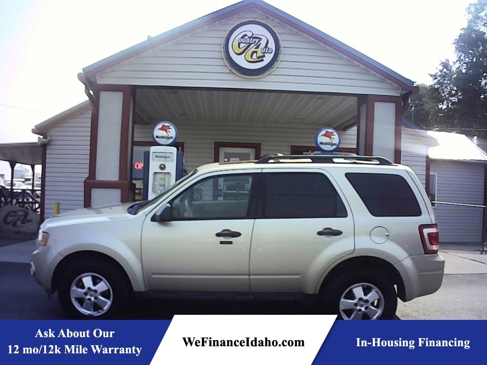 2011 Ford Escape  - Country Auto