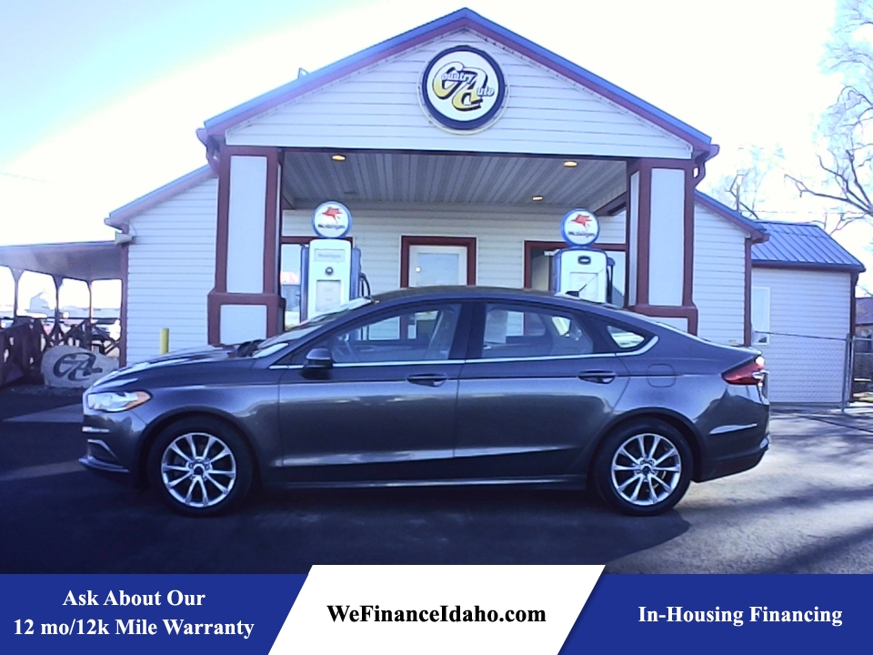 2017 Ford Fusion SE  - 9925  - Country Auto