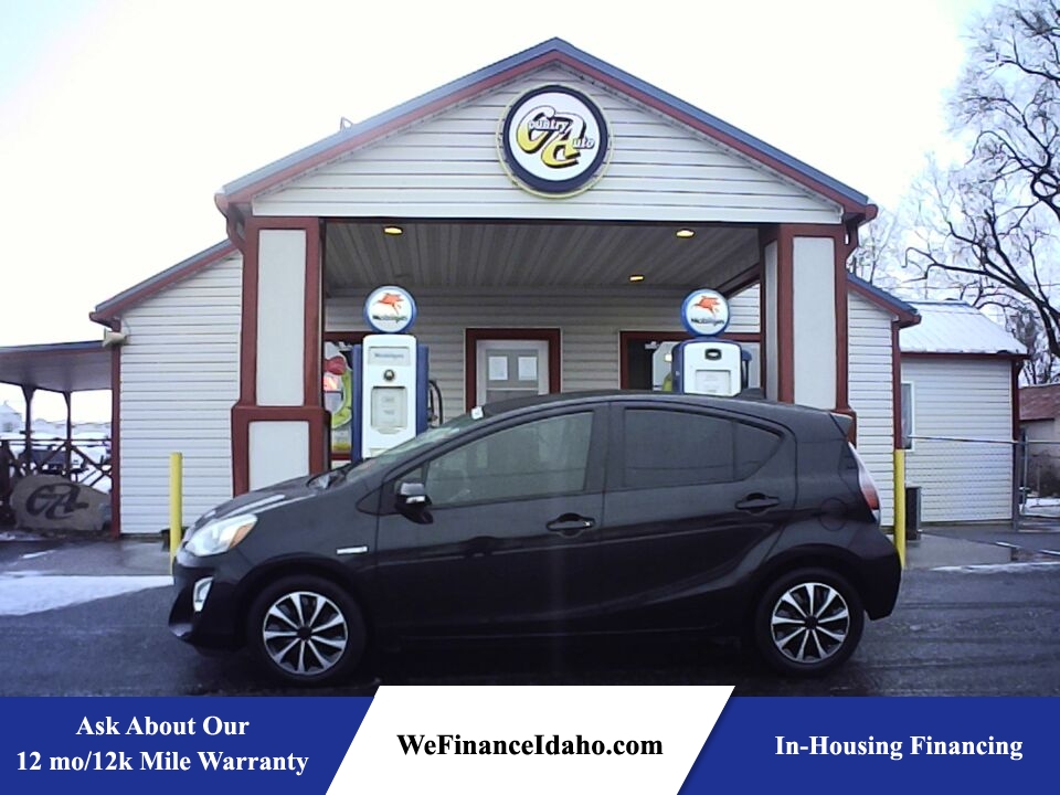 2016 Toyota Prius c  - 10308  - Country Auto