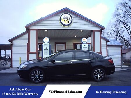 2013 Chrysler 200  - Country Auto