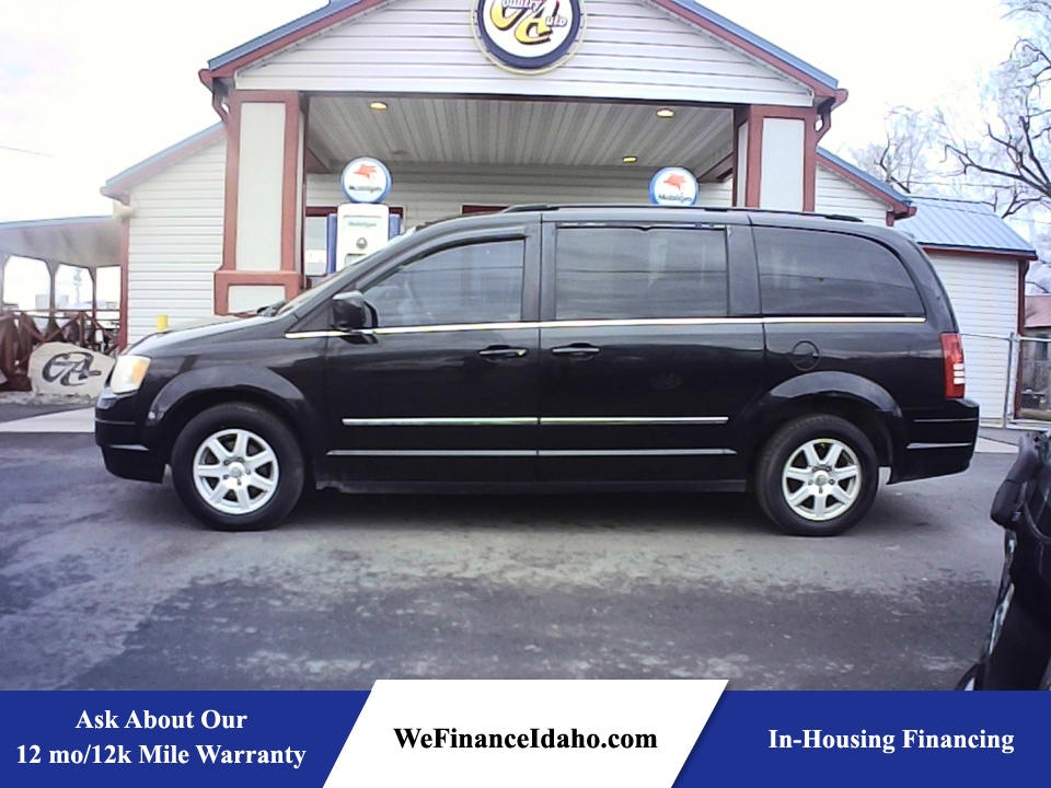 2010 Chrysler Town & Country Touring  - 9942R  - Country Auto