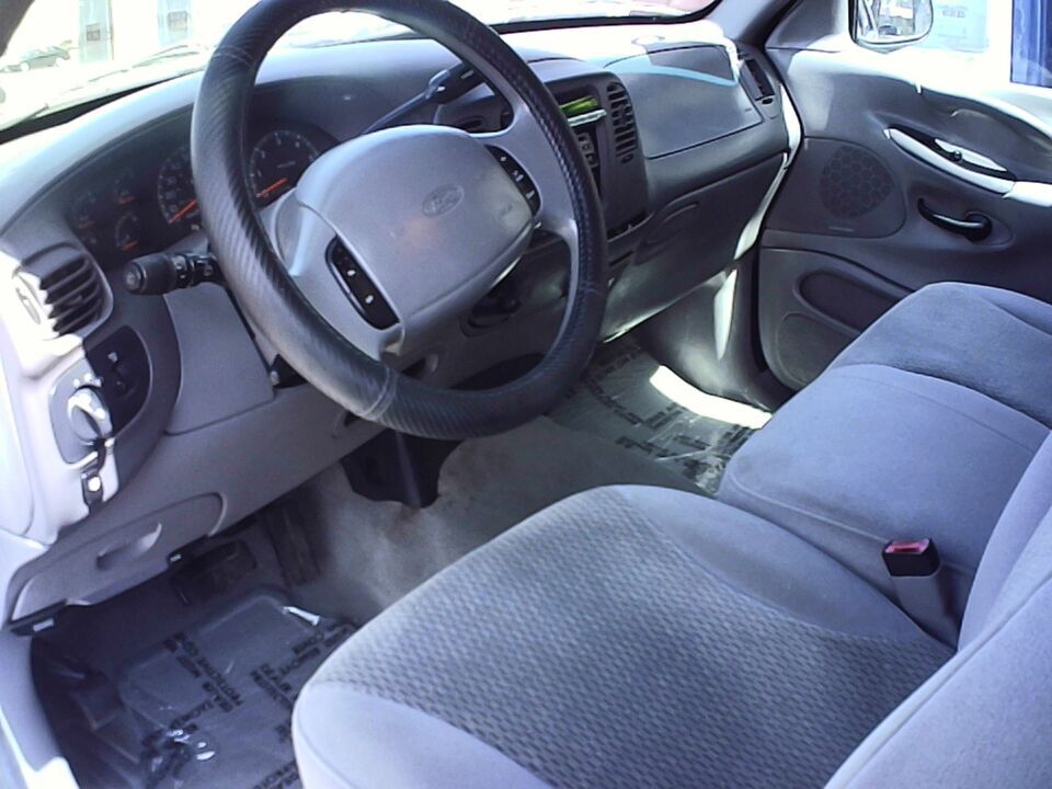 1997 Ford Expedition  - Country Auto