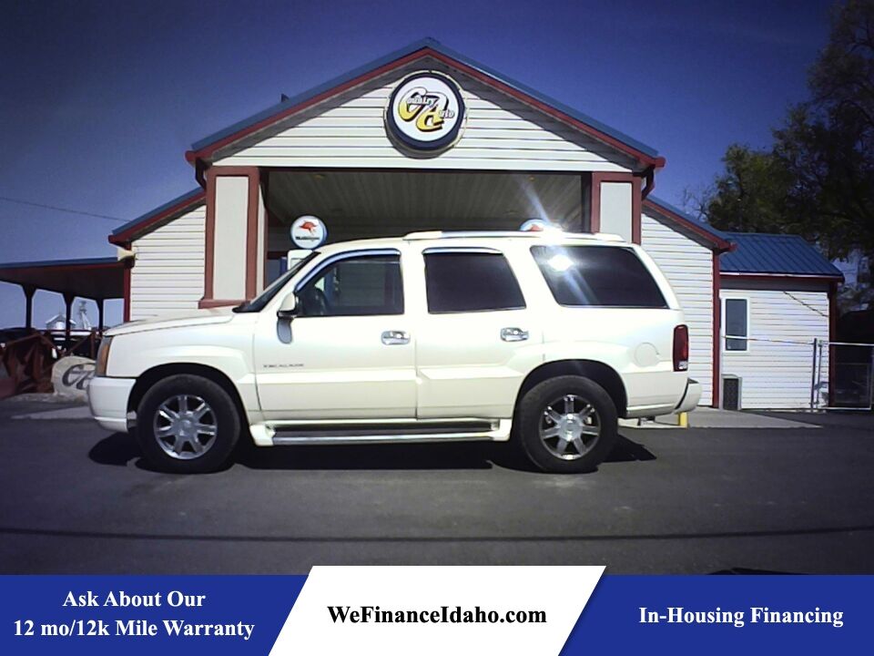 2002 Cadillac Escalade  - Country Auto