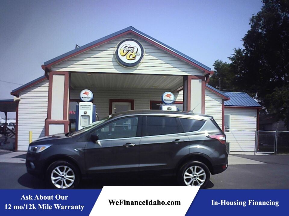 2017 Ford Escape SE 4WD  - 10139R  - Country Auto