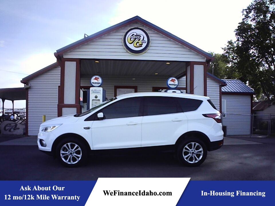 2017 Ford Escape SE  - 10206  - Country Auto