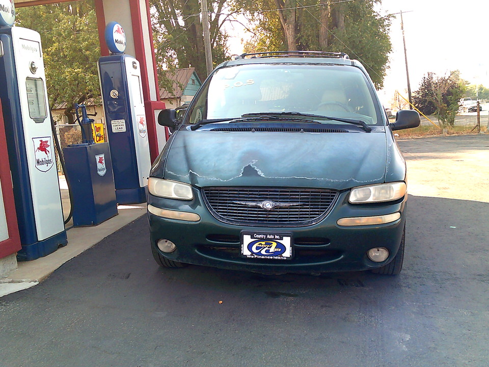 1998 Chrysler Town & Country  - Country Auto