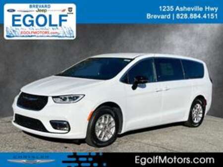 2025 Chrysler Pacifica Select for Sale  - 22420  - Egolf Motors