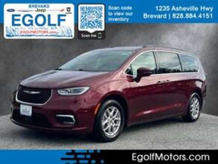 2022 Chrysler Pacifica Touring L for Sale  - 11522  - Egolf Motors