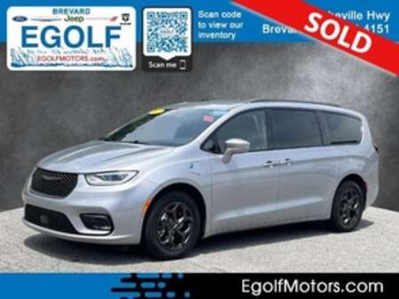 2021 Chrysler Pacifica Touring L for Sale  - 82694  - Egolf Motors