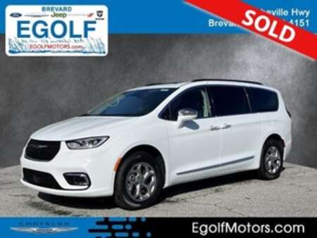 2022 Chrysler Pacifica LIMITED AWD for Sale  - 22254  - Egolf Motors