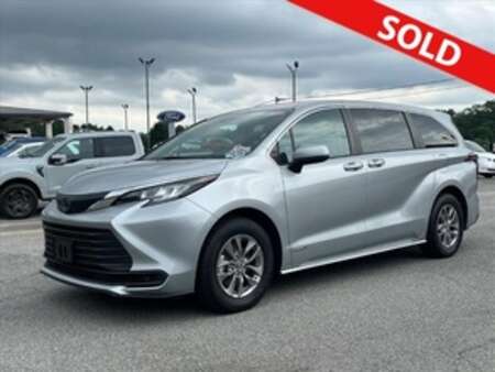 2021 Toyota Sienna LE 7 PASSENGER for Sale  - 82795  - Egolf Motors