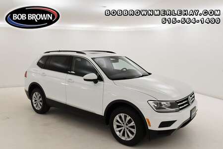 2018 Volkswagen Tiguan LEATHER AND MOONROOF for Sale  - W049627  - Bob Brown Merle Hay