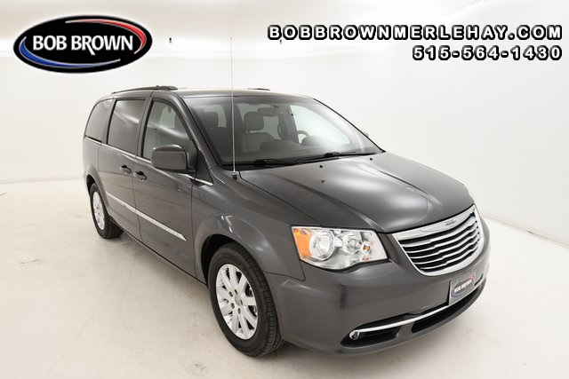 2016 Chrysler Town & Country Touring  - W280159  - Bob Brown Merle Hay