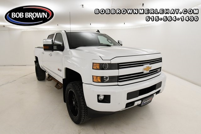 2017 Chevrolet Silverado 2500HD LT 4WD Crew Cab  - W237694  - Bob Brown Merle Hay