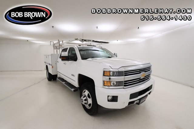 2016 Chevrolet Silverado 3500HD High Country 4WD Crew Cab  - W101040  - Bob Brown Merle Hay