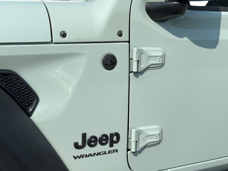 2024 Jeep Wrangler  - Desmeules Chrysler