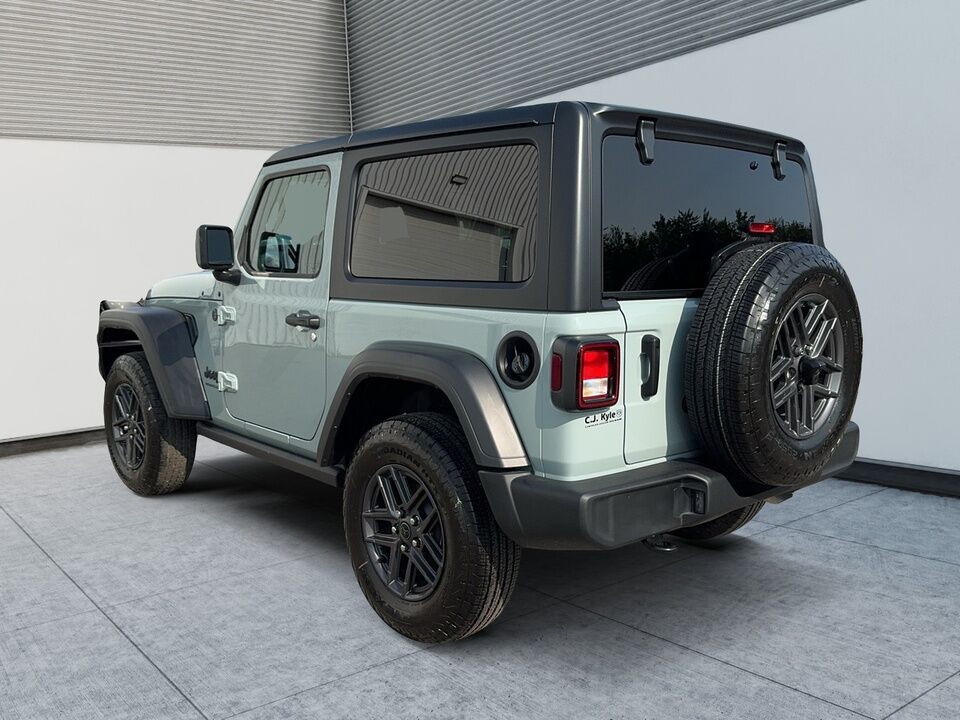 2024 Jeep Wrangler  - Desmeules Chrysler