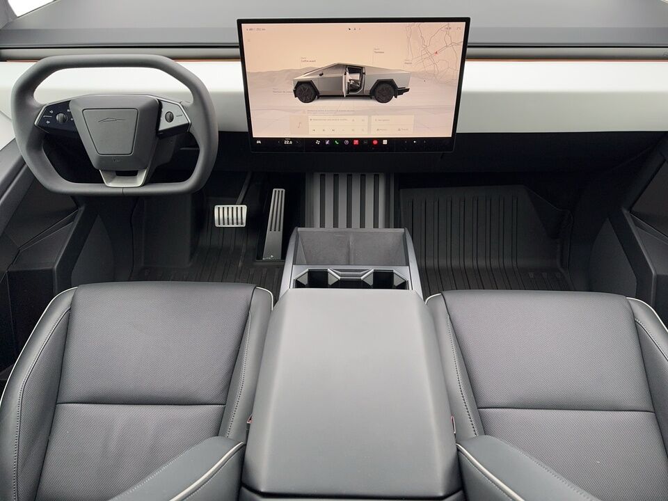 2024 Tesla CYBERTRUCK  - Blainville Chrysler