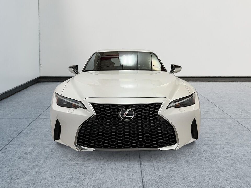 2021 Lexus IS  - Desmeules Chrysler