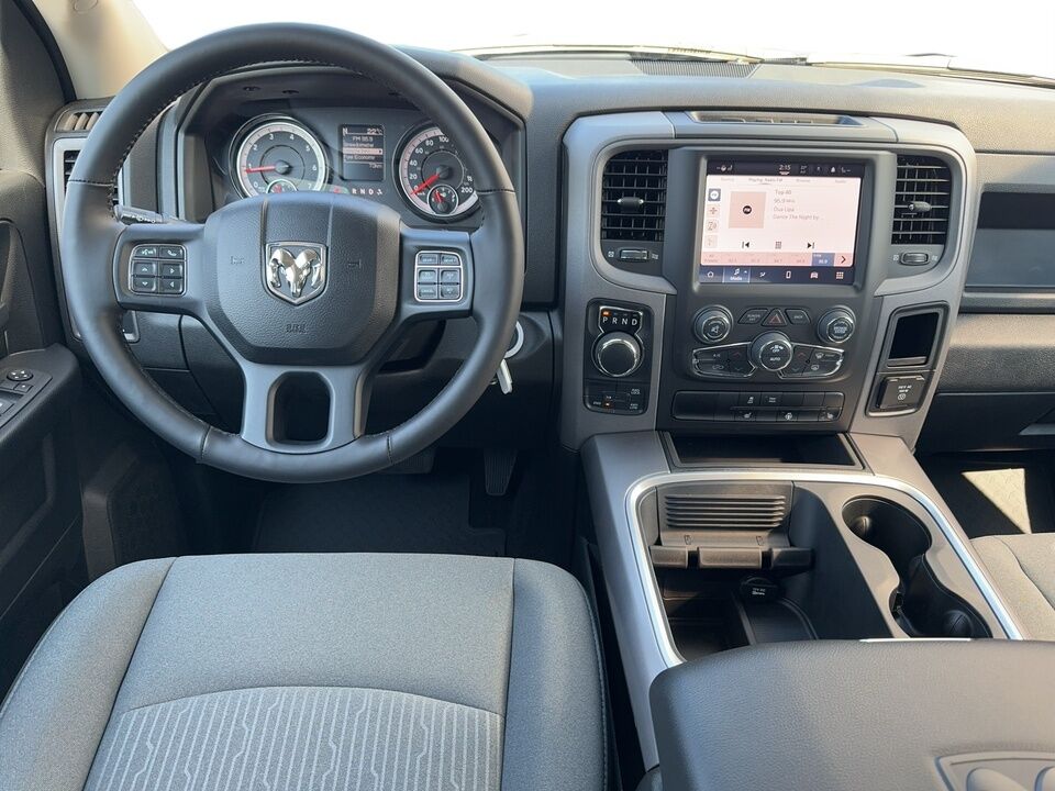 2023 Ram 1500 Classic  - Blainville Chrysler