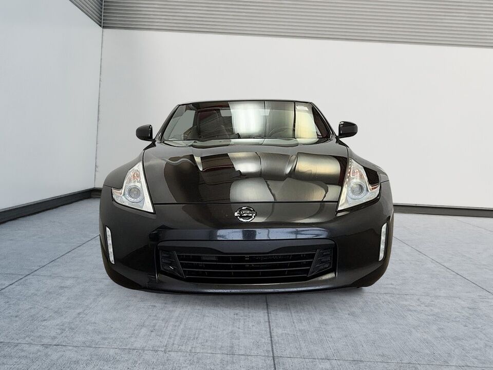 2016 Nissan 370Z  - Desmeules Chrysler