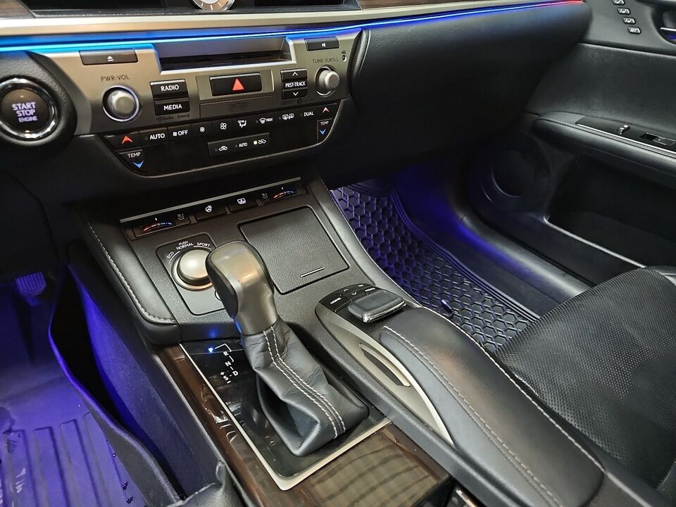 2018 Lexus ES  - Desmeules Chrysler