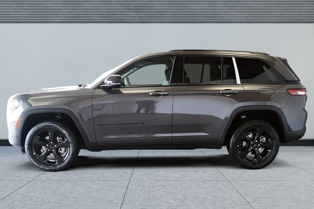 2025 Jeep Grand Cherokee  - Desmeules Chrysler