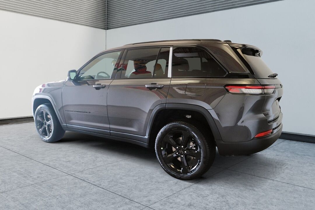 2025 Jeep Grand Cherokee  - Desmeules Chrysler