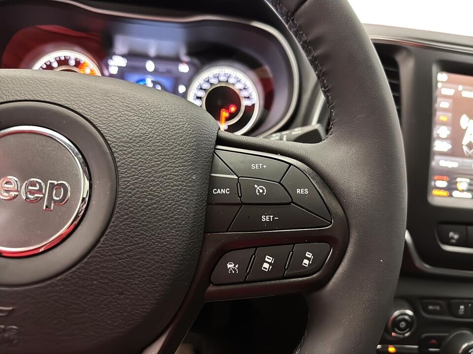 2023 Jeep Cherokee  - Desmeules Chrysler