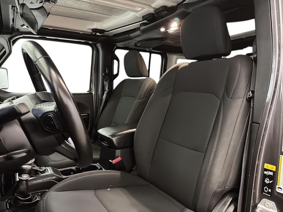 2021 Jeep Wrangler  - Desmeules Chrysler