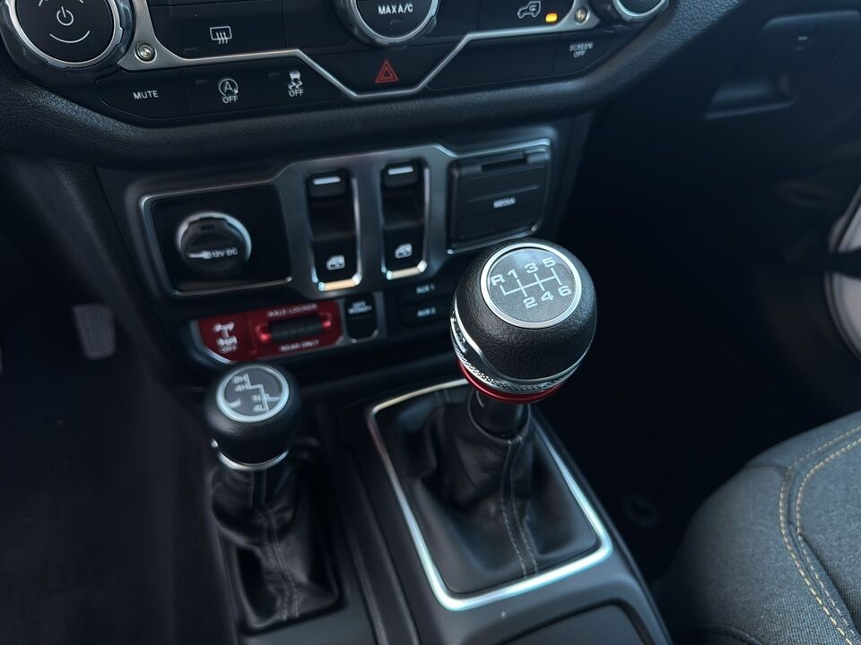 2025 Jeep Wrangler  - Desmeules Chrysler