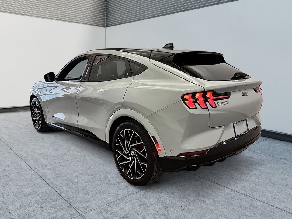 2022 Ford Mustang Mach-E  - Desmeules Chrysler
