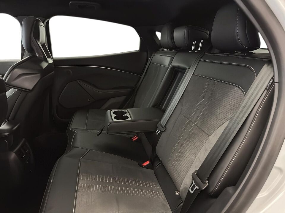 2022 Ford Mustang Mach-E  - Desmeules Chrysler