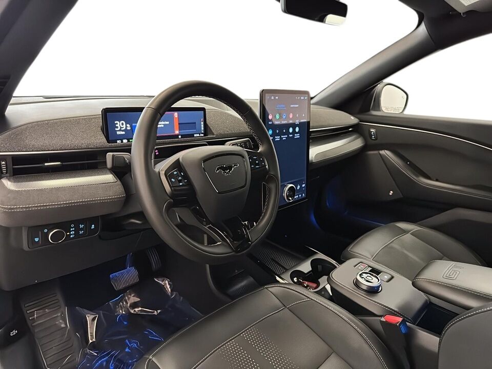 2022 Ford Mustang Mach-E  - Desmeules Chrysler