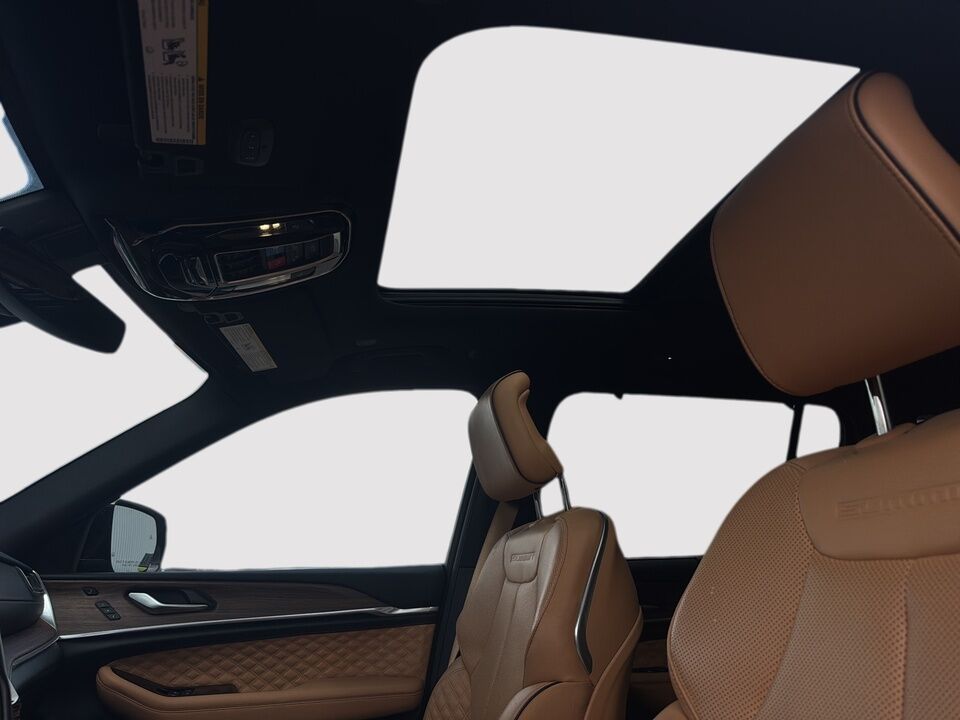 2022 Jeep Grand Cherokee  - Desmeules Chrysler