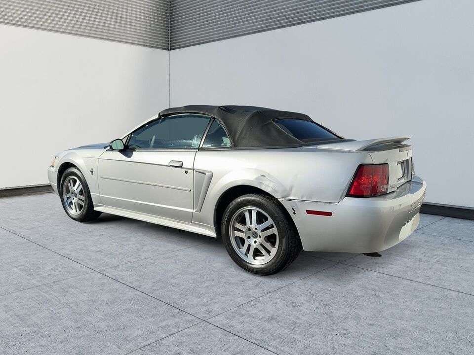 2000 Ford Mustang  - Blainville Chrysler